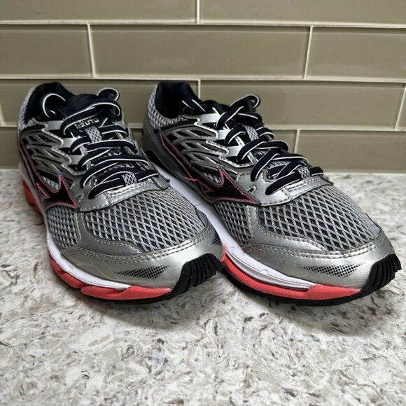 Mizuno Shoes - Mizuno Wave Paradox 3 Running Shoes